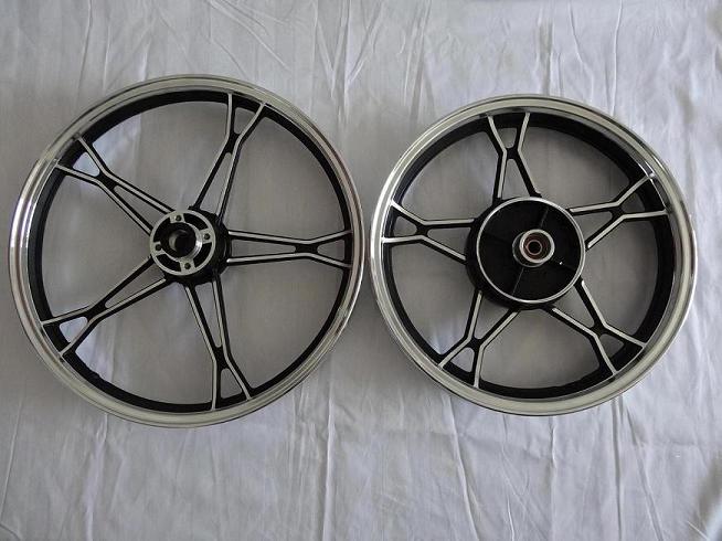 YCM017