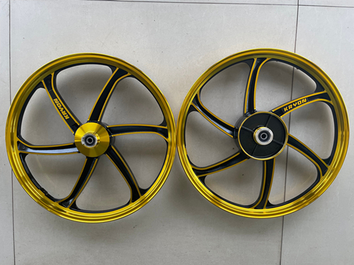 YCM079